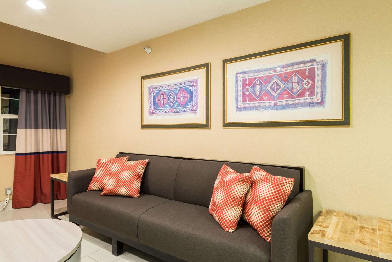 Microtel Inn & Suites by Wyndham Pueblo 19/29
