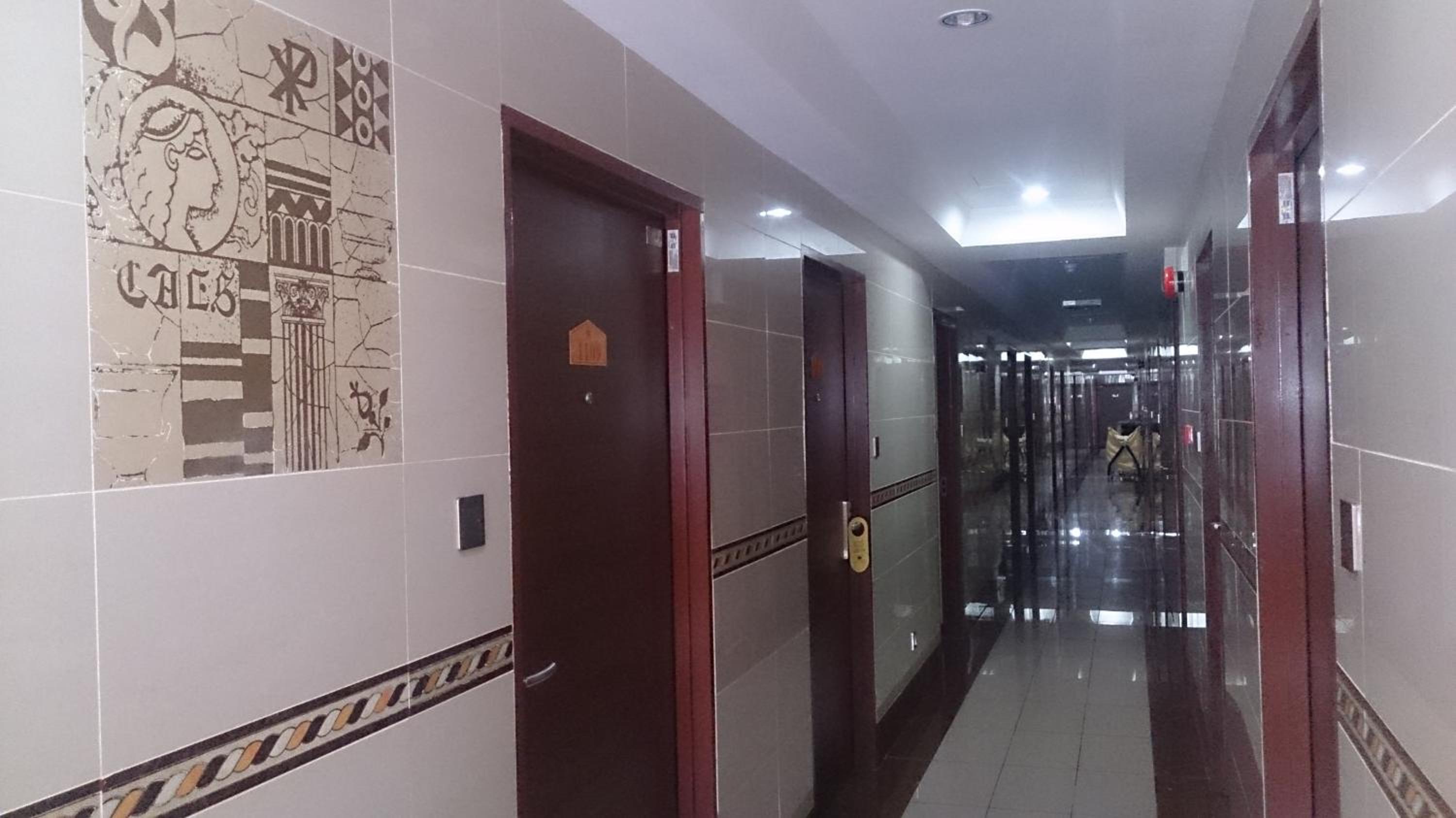 Hotel & Apartment Ambassador 3 13/17