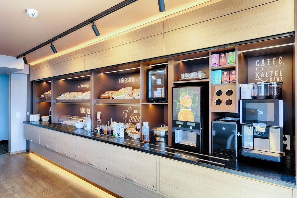 B&B HOTEL Munchen-Hbf 54/62