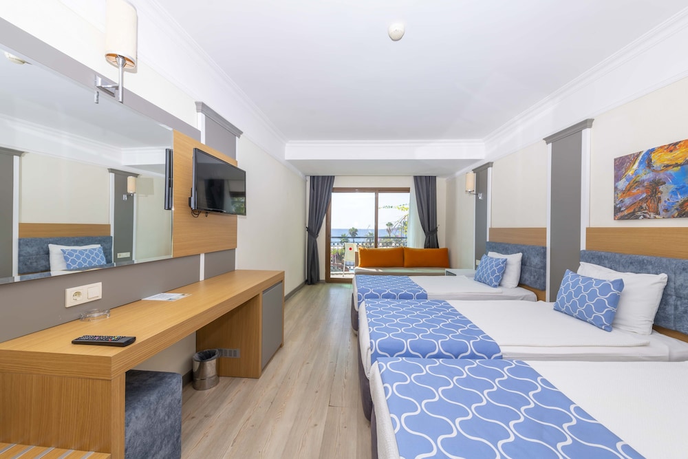 Armas Labada Hotel 53/71