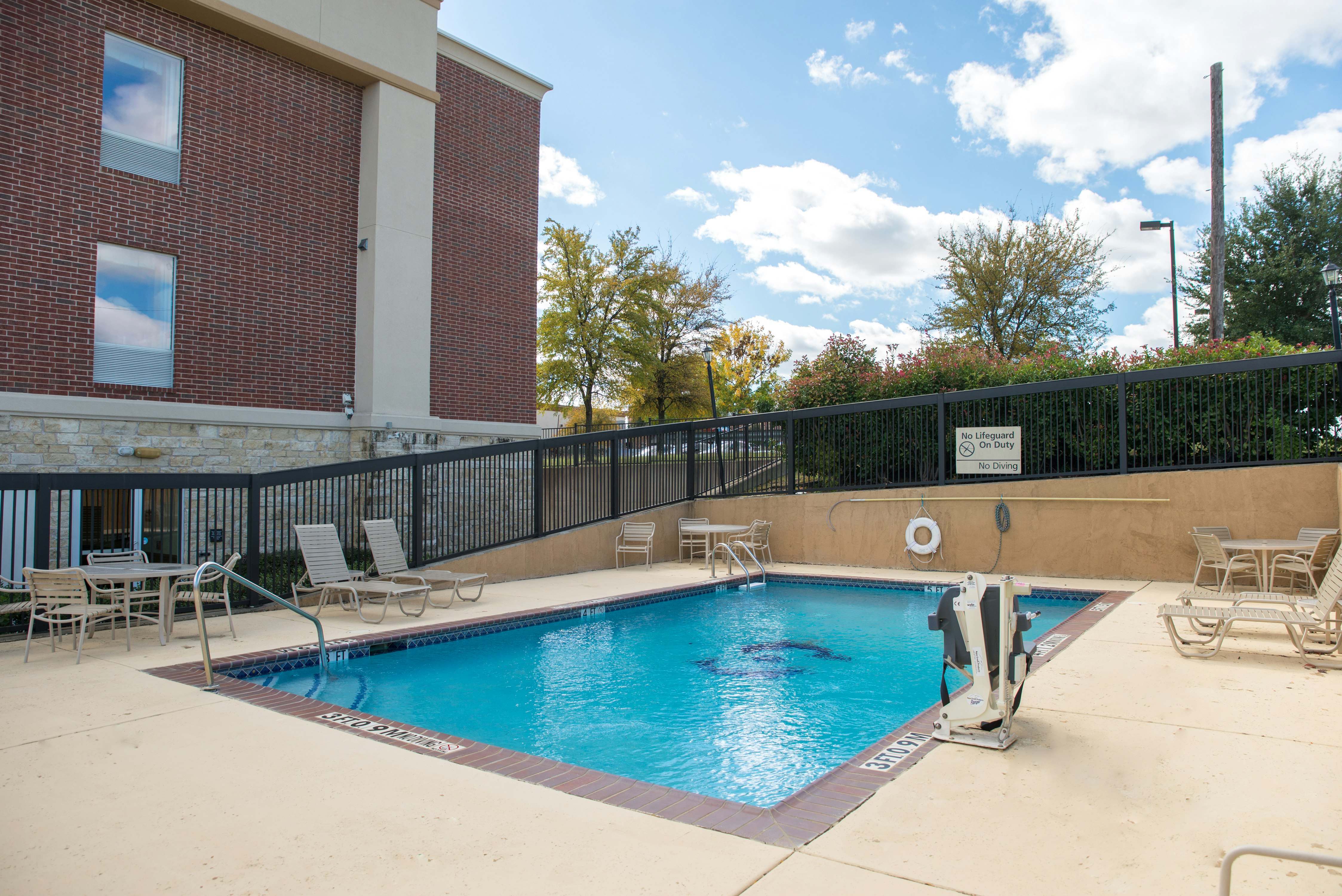 Hampton Inn Dallas-Rockwall 66/66