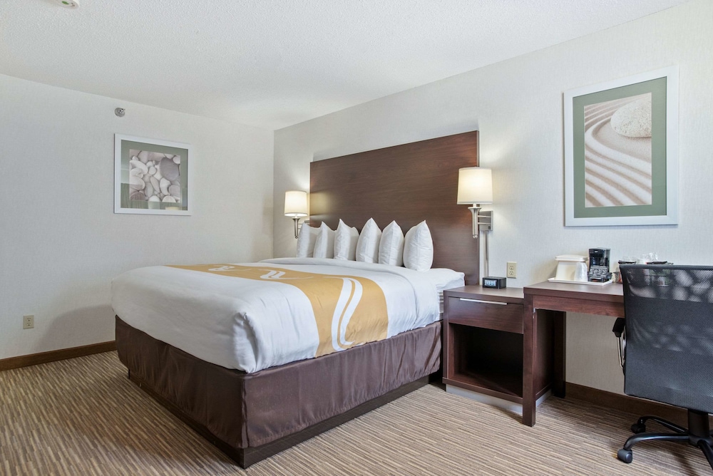 Everspring Inn Suites Hill City 12/61