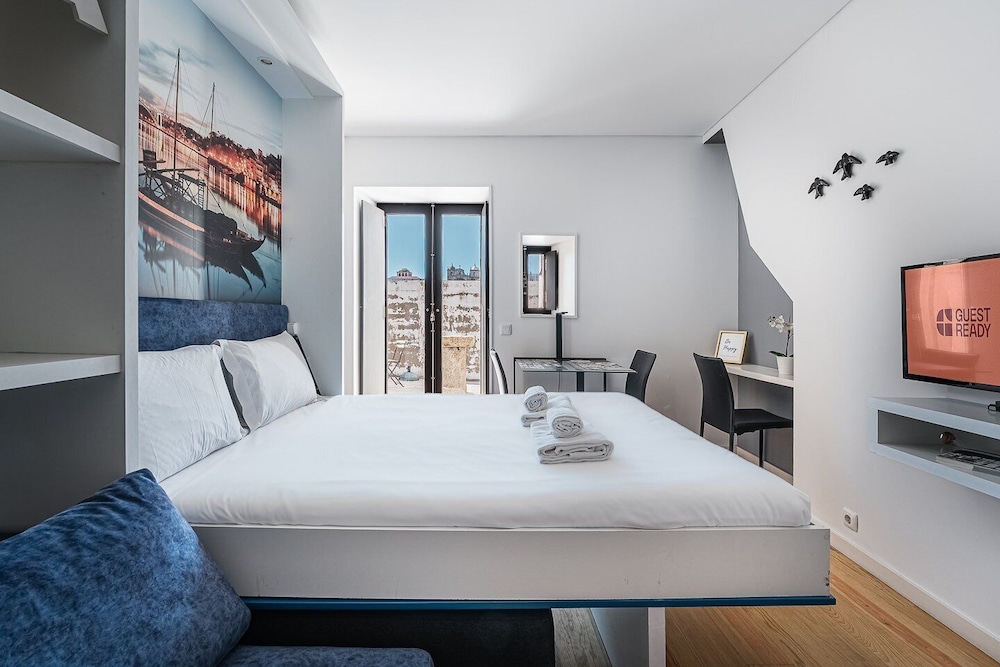 Old City Design Apartments 23/46
