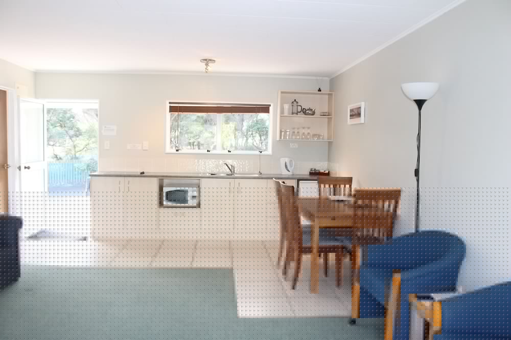 Ash Grove Boutique Motel 44/70