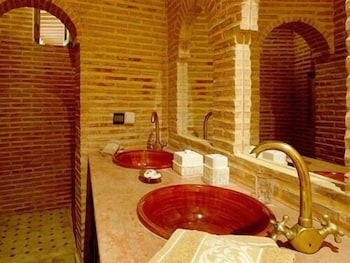 Riad Alida 22/50