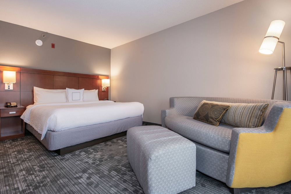 Courtyard by Marriott Charlotte Lake Norman 8/40