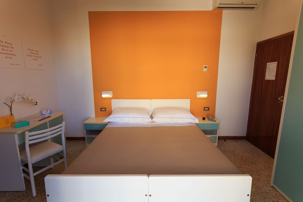 STANDARD, DOUBLE BED