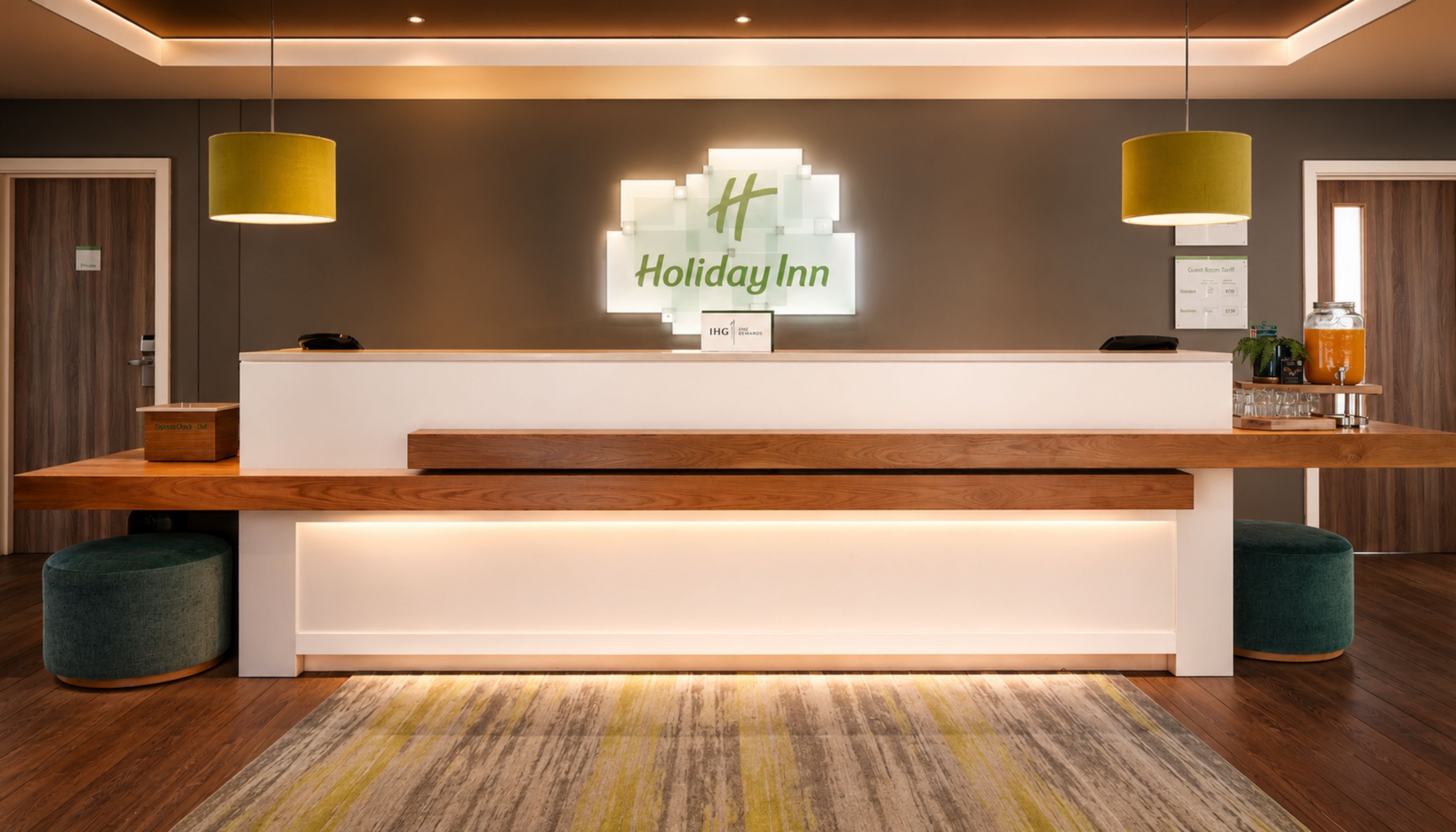 Holiday Inn London Brentford Lock 12/60