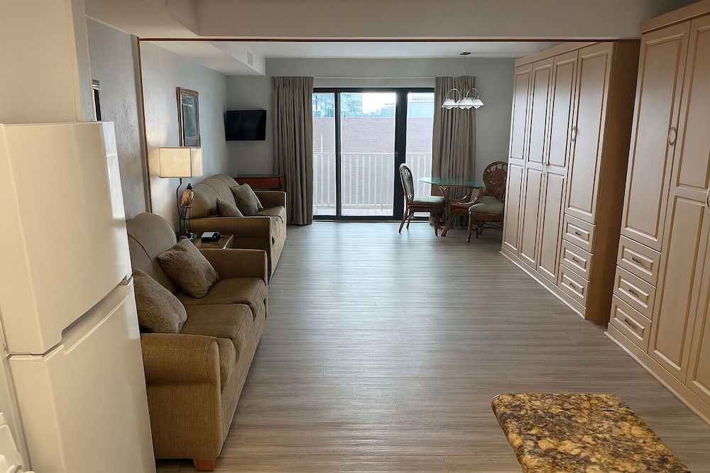 Boardwalk One 24/48