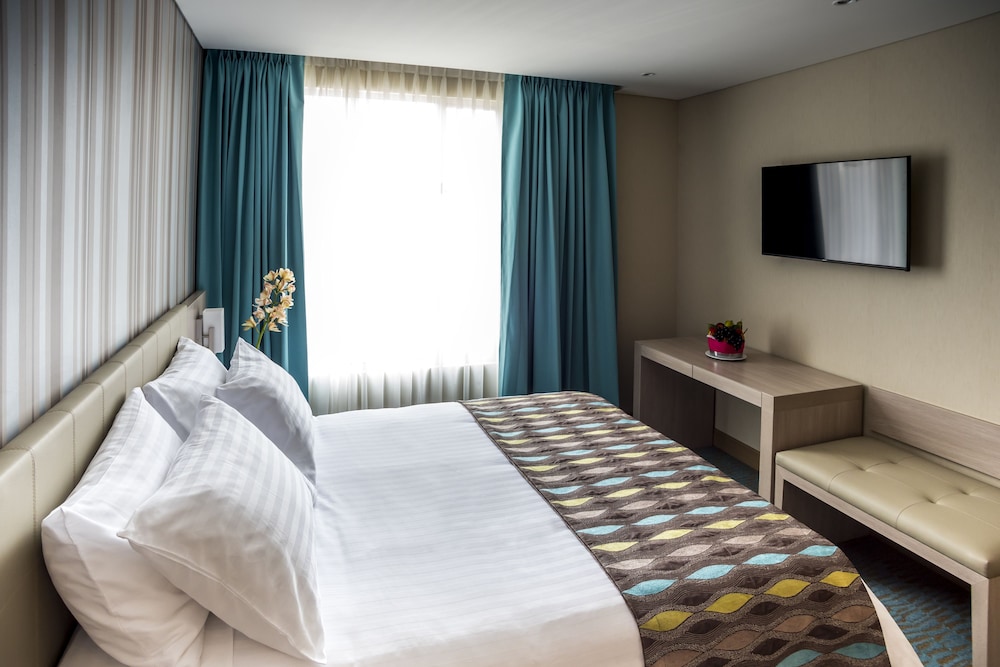 Hotel Plaza Suites 19/65