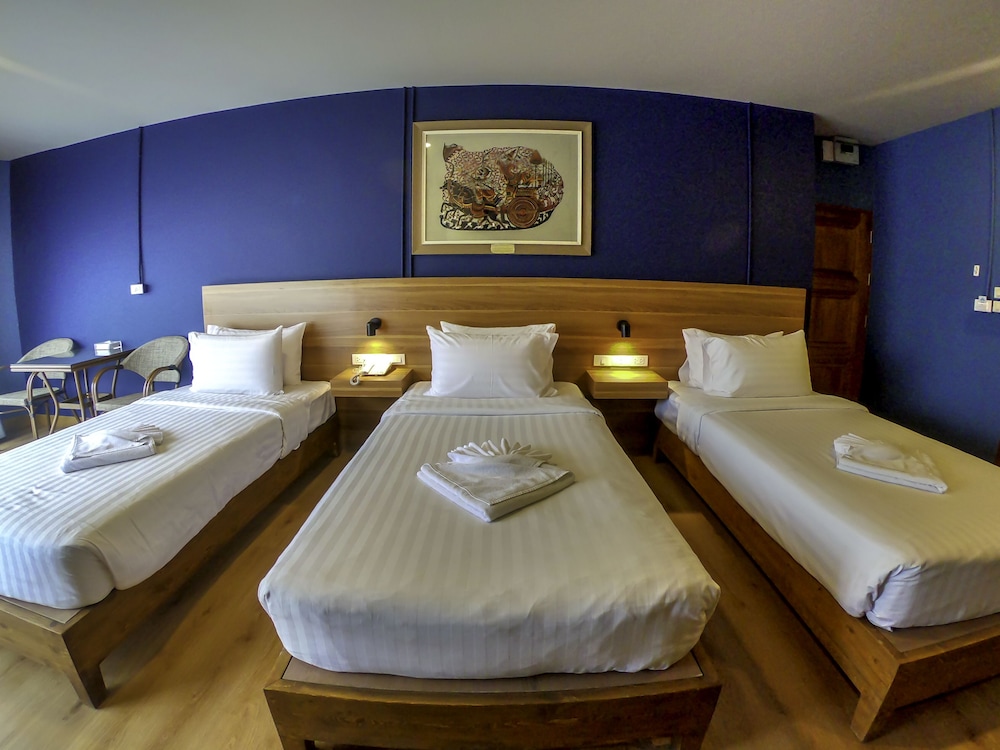 Siri Oriental Bangkok Hotel (ex The Warehouse Bangkok) 15/50