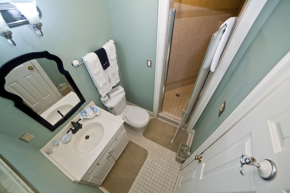 DeSoto Beach Bed & Breakfast 36/40