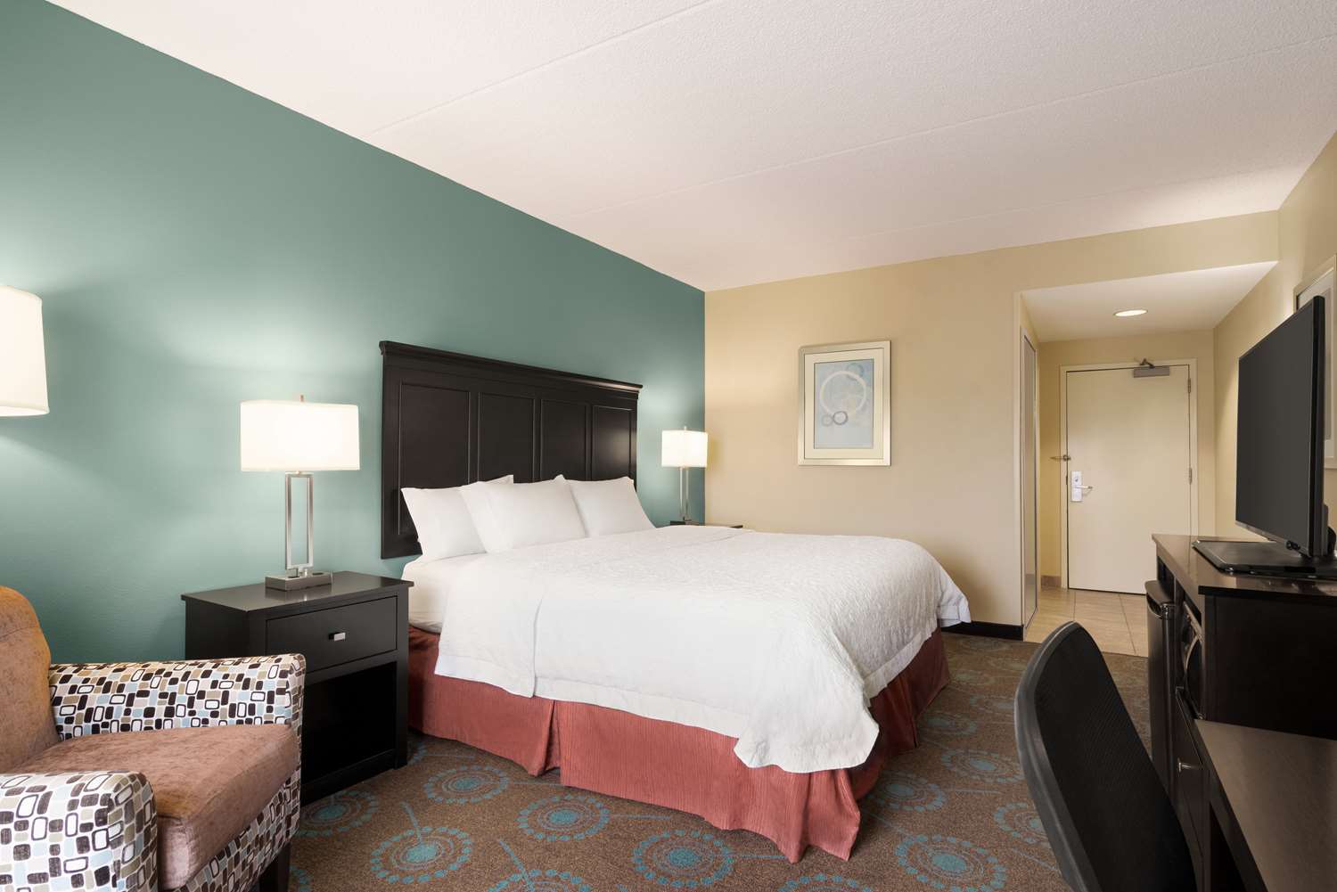 Room, King Bed, Hampton Inn & Suites Bluffton-Sun City 3/3