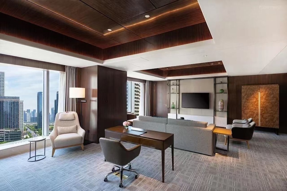 Radisson Hangzhou Qianjiang 54/58