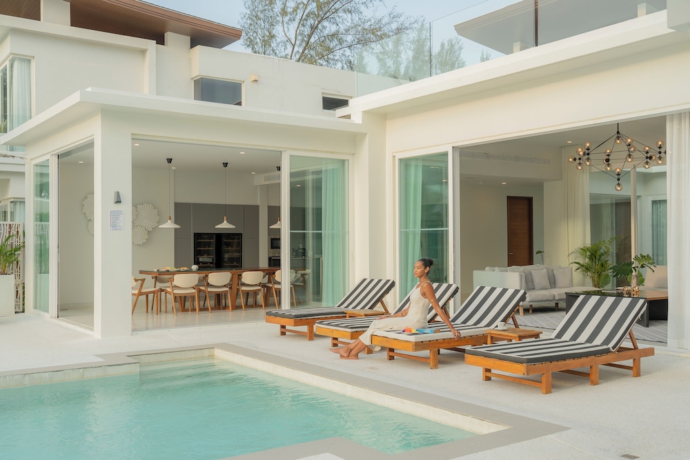 Coastal Escape - Natai 3/50