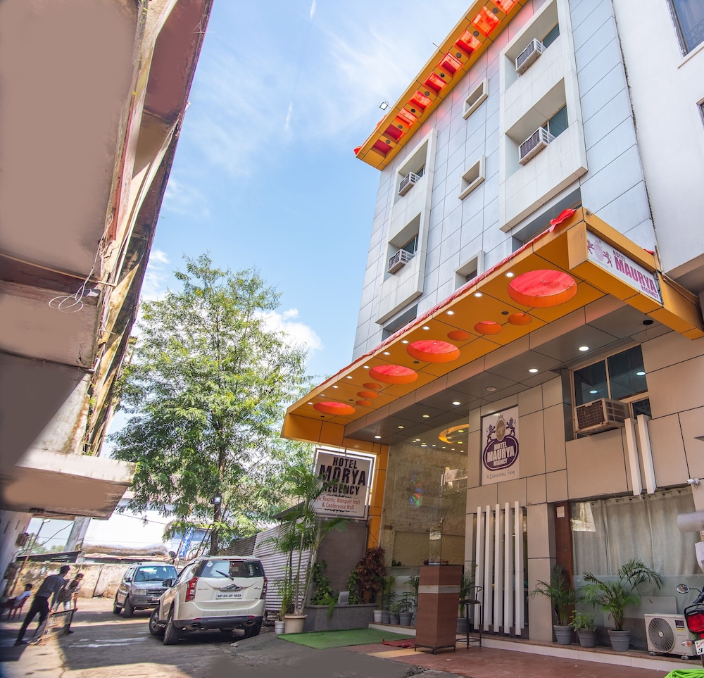 HOTEL MORYA REGENCY 2/27