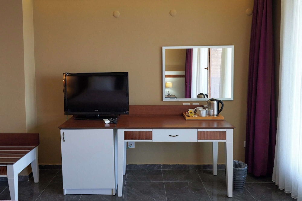 Phellos Suites 35/50