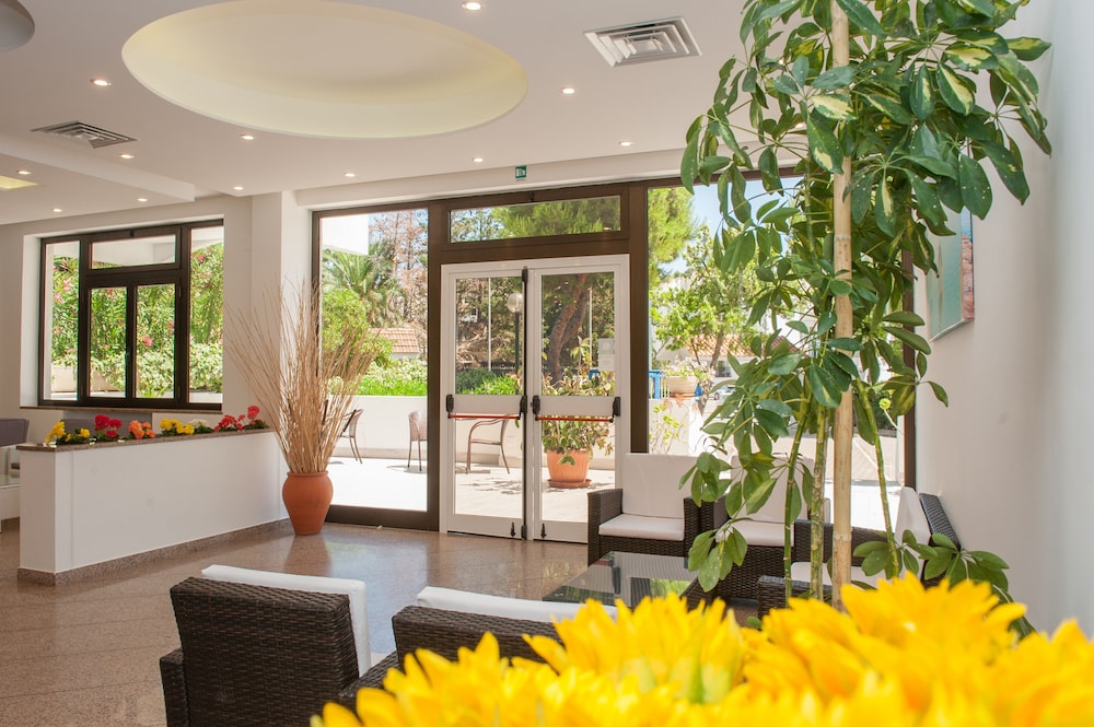Hotel Cristalda 16/30