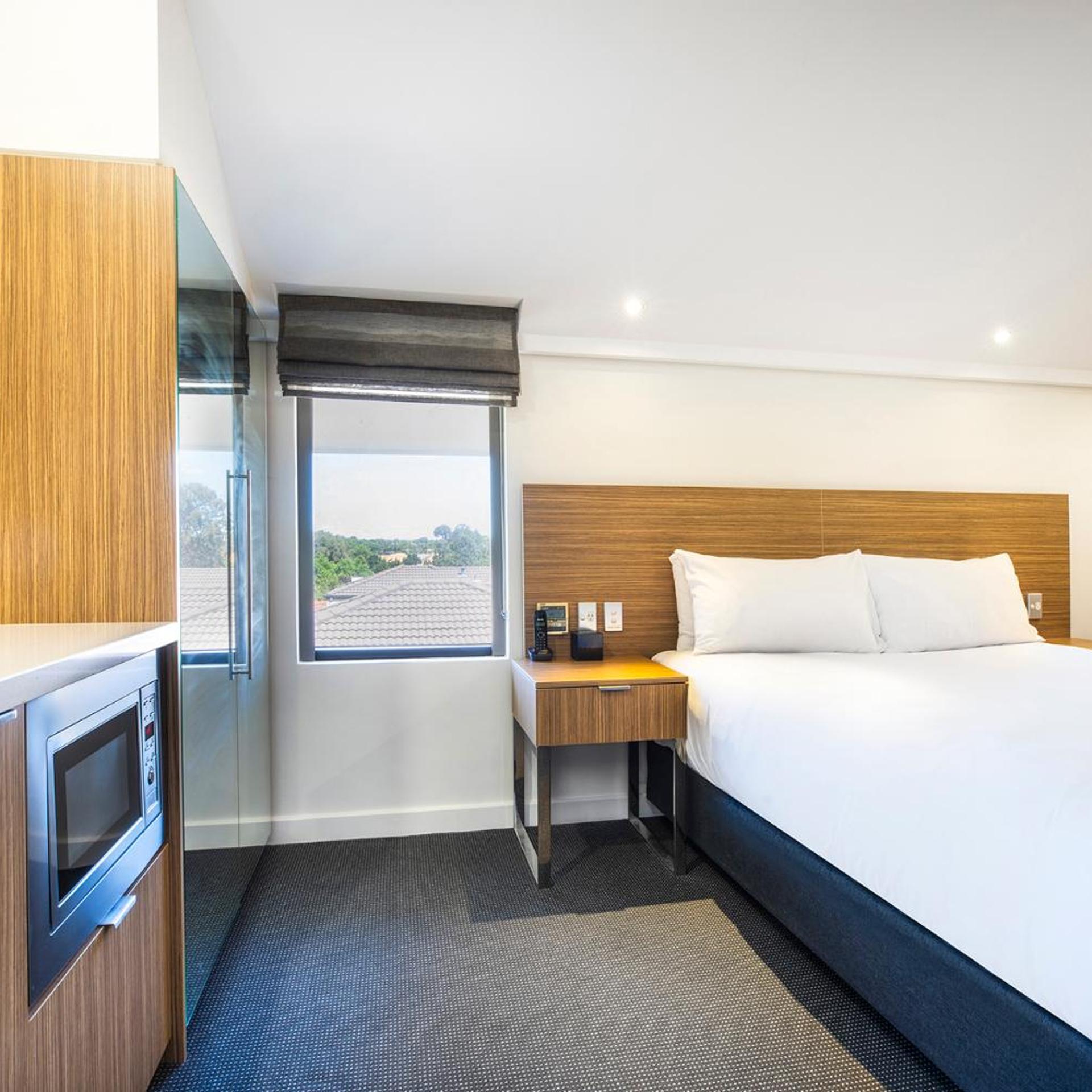 Room, King Bed, Queen Bed
