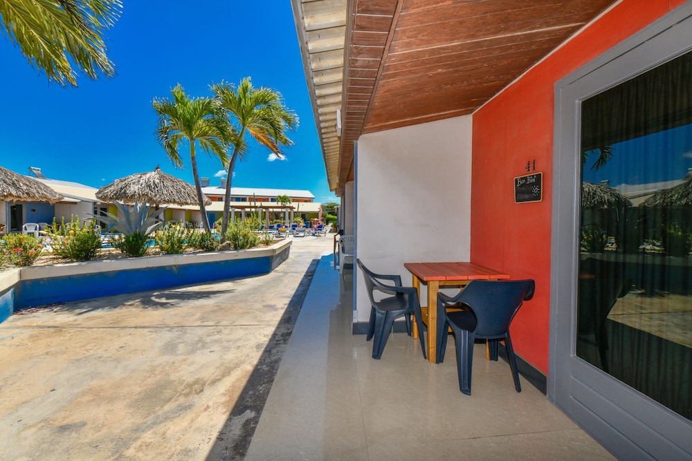 Aruba Blue Village 46/49
