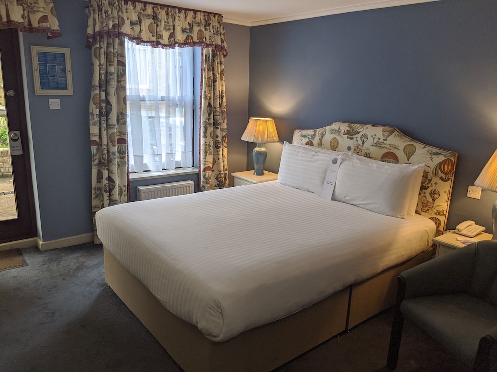 Cotswold Lodge Hotel 24/64