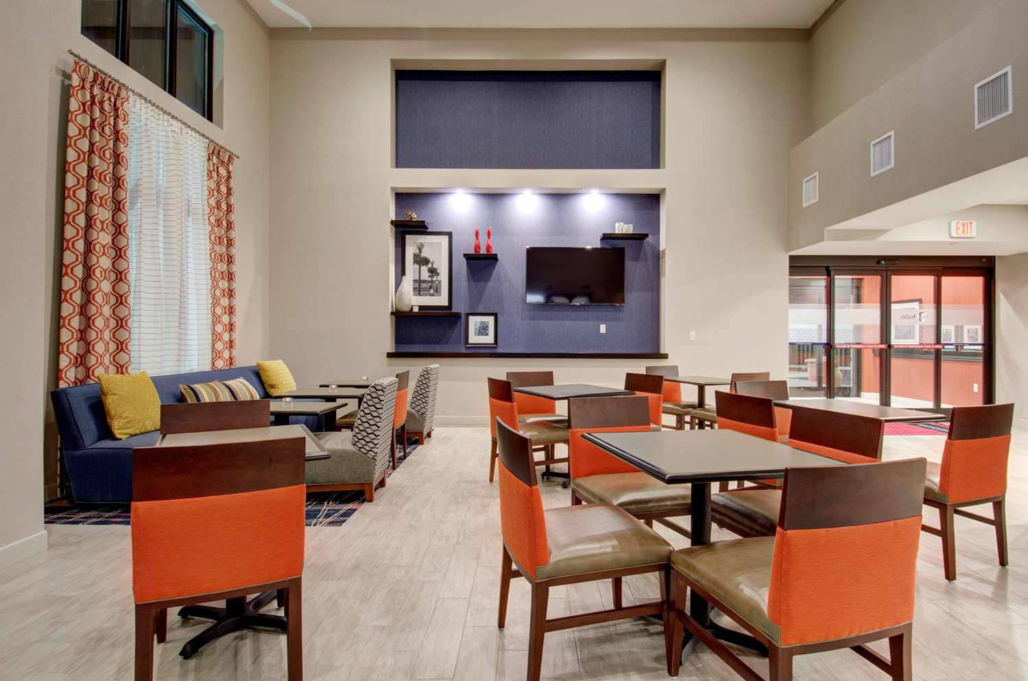 Hampton Inn And Suites Springfield Downtown 30/42
