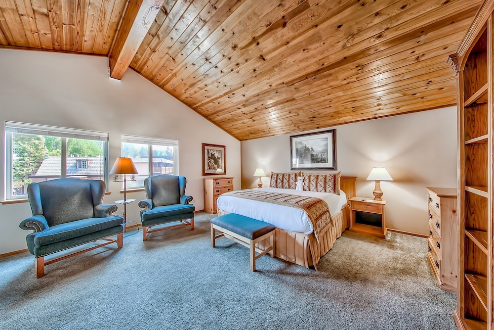 2 BEDROOMS, EXECUTIVE, CABIN, KITCHEN
