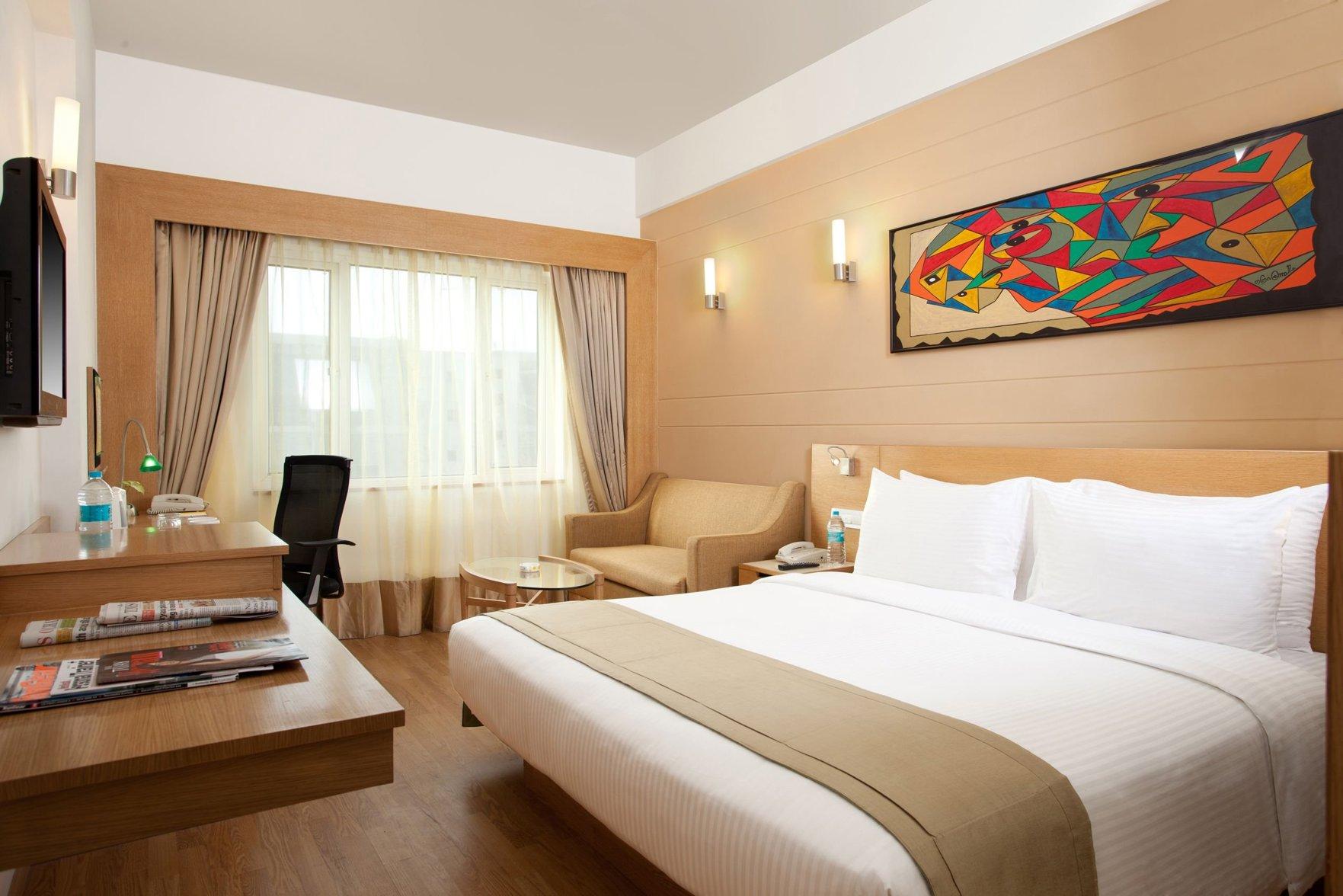 EXECUTIVE, KING BED