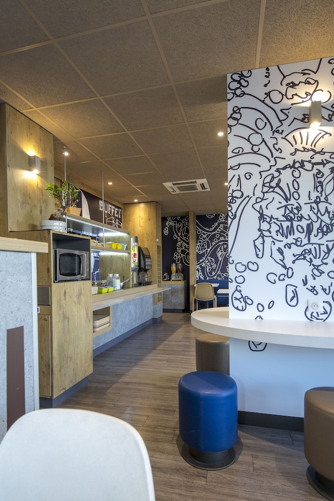 Ibis Budget Marseille Timone 12/70