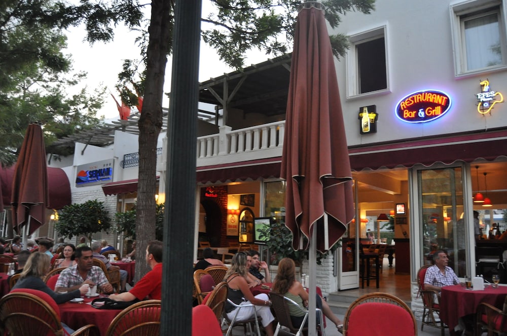 Serhan Hotel 2/35