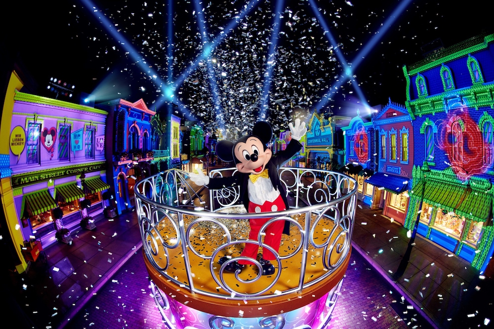 Disneys Hollywood Hotel 11/64