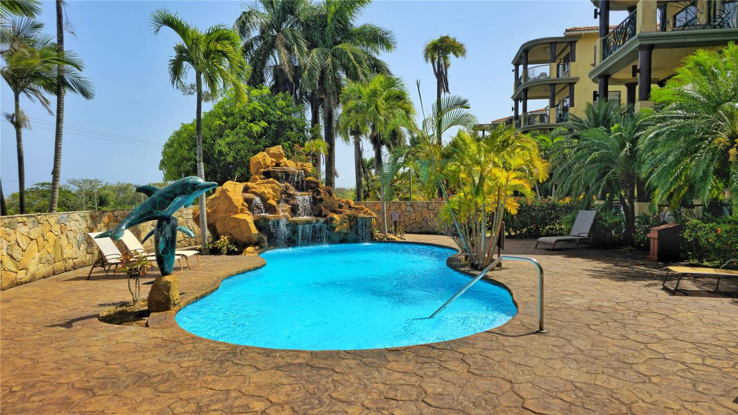 Clarion Suites Roatan at Pineapple Villas 38/46