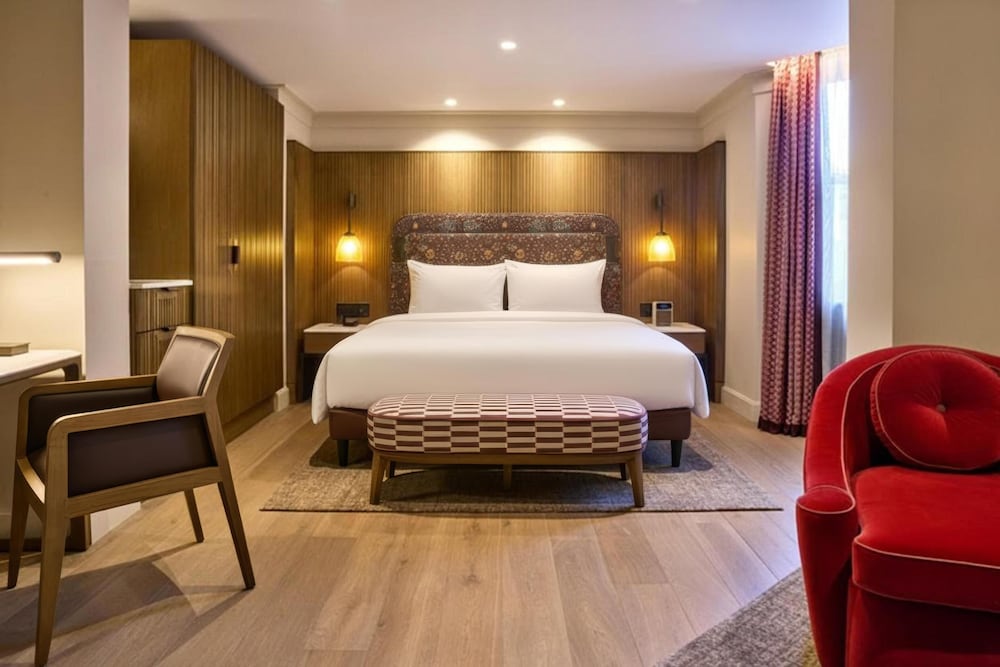 Radisson Blu Edwardian Mercer Street Hotel in LONDON