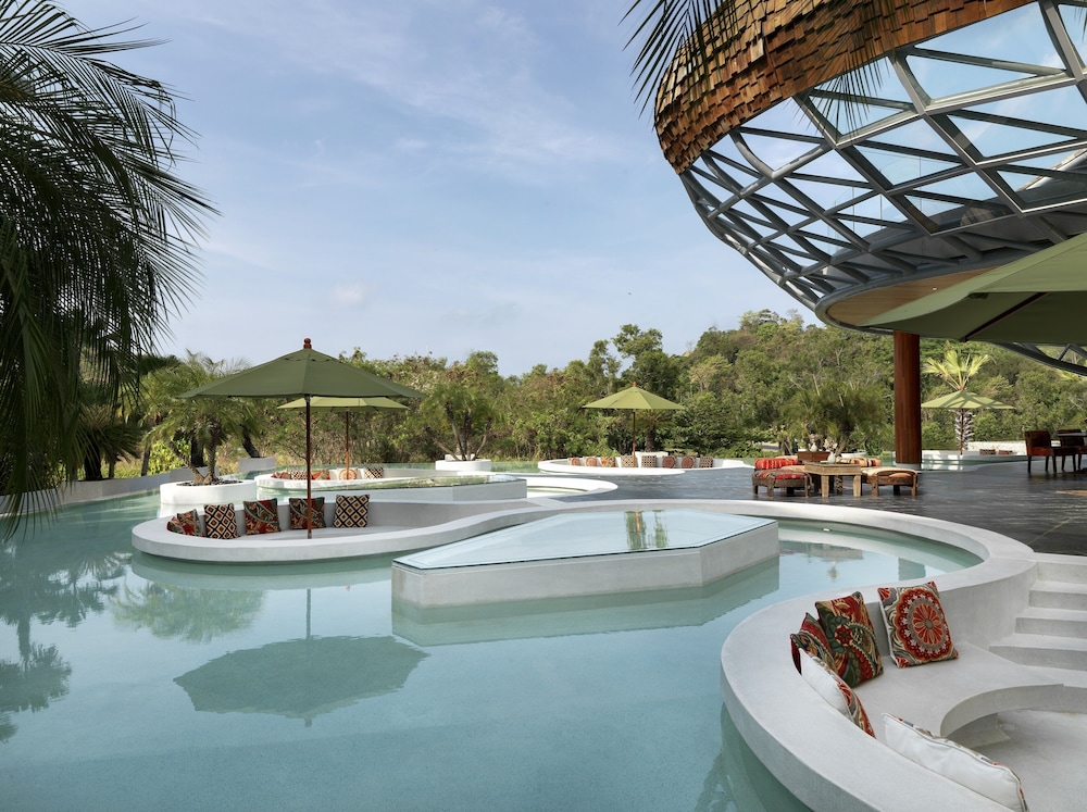 Wyndham Grand Nai Harn Beach Phuket 24/50