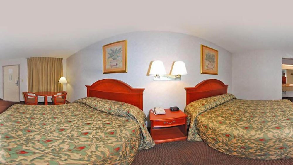 Quality Inn & Suites Orangeburg 13/32