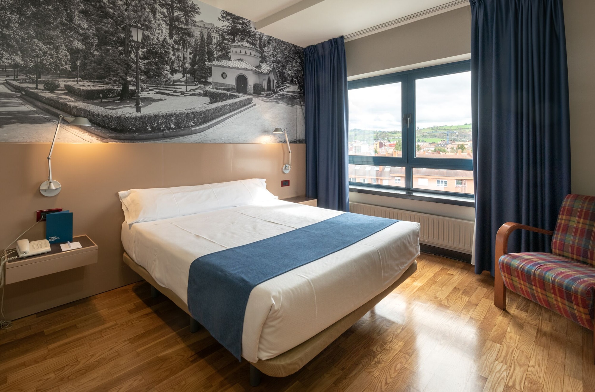 APARTMENT, DOUBLE BED