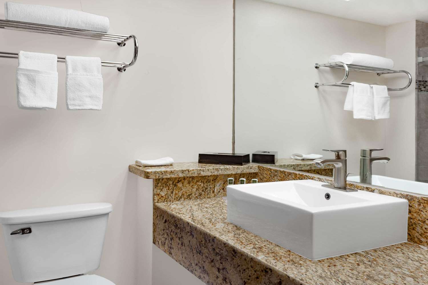 Days Inn By Wyndham Piedras Negras 25/26