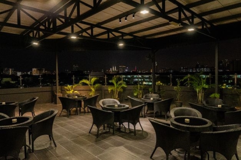 Suwara Hotel 28/36