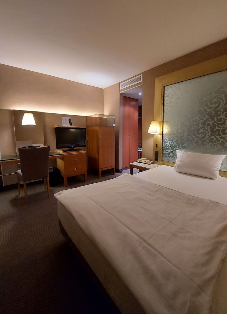 Mercure Parkhotel Monchengladbach 29/76