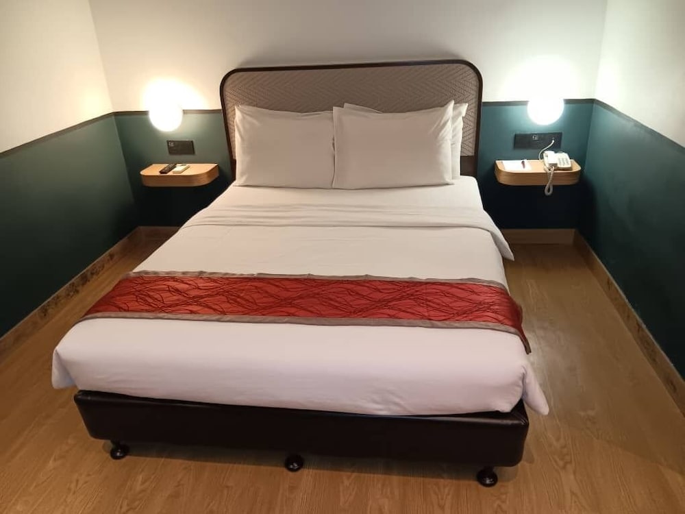 K Hotel 31/48