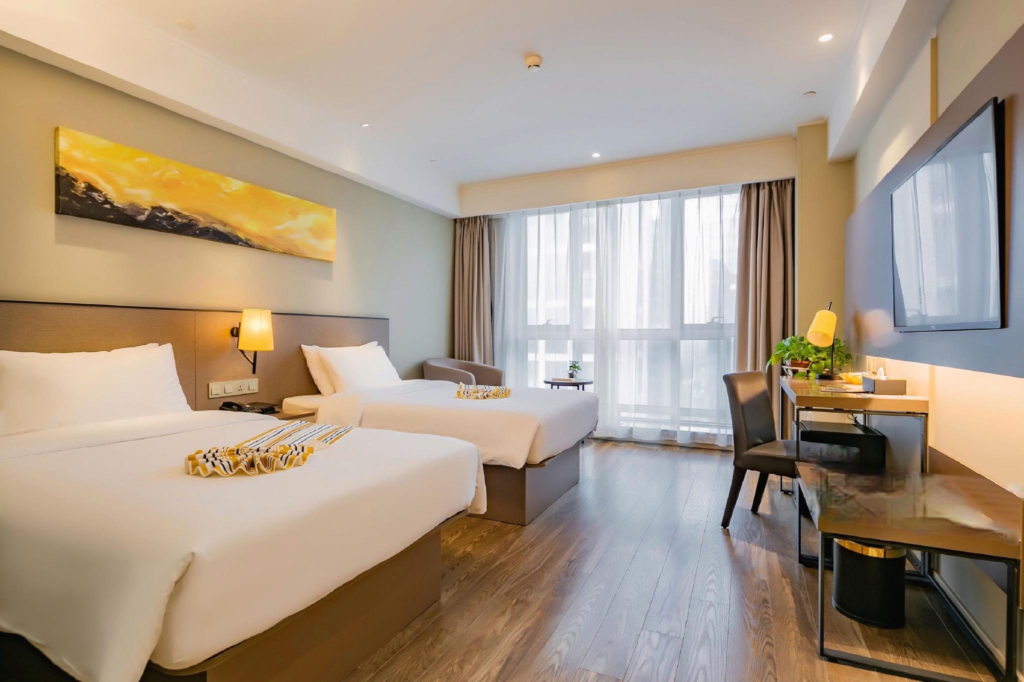 Feature Twin Bed Room