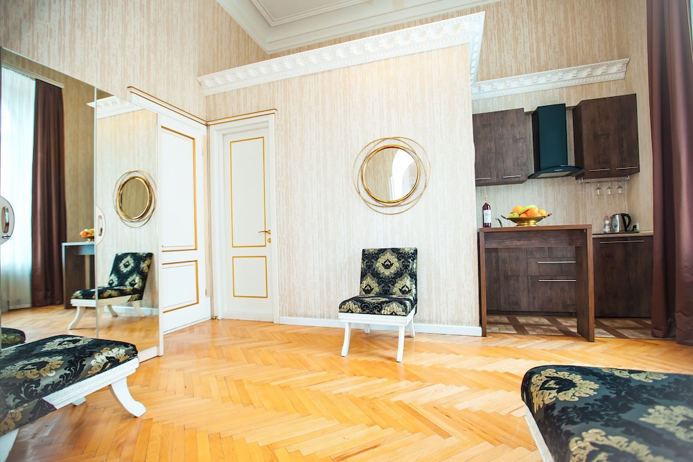 Hotel Rustaveli 7/50