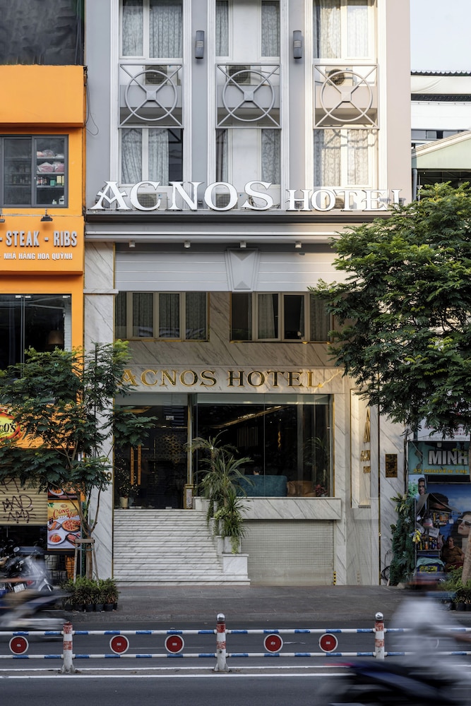 Acnos Hotel 2/50