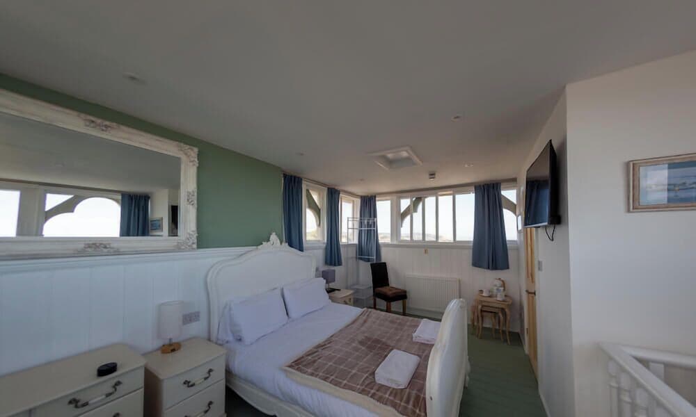 The Highlands Inn 17/50