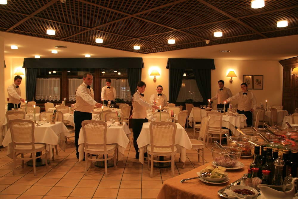 Hotel Alaska Cortina 43/60