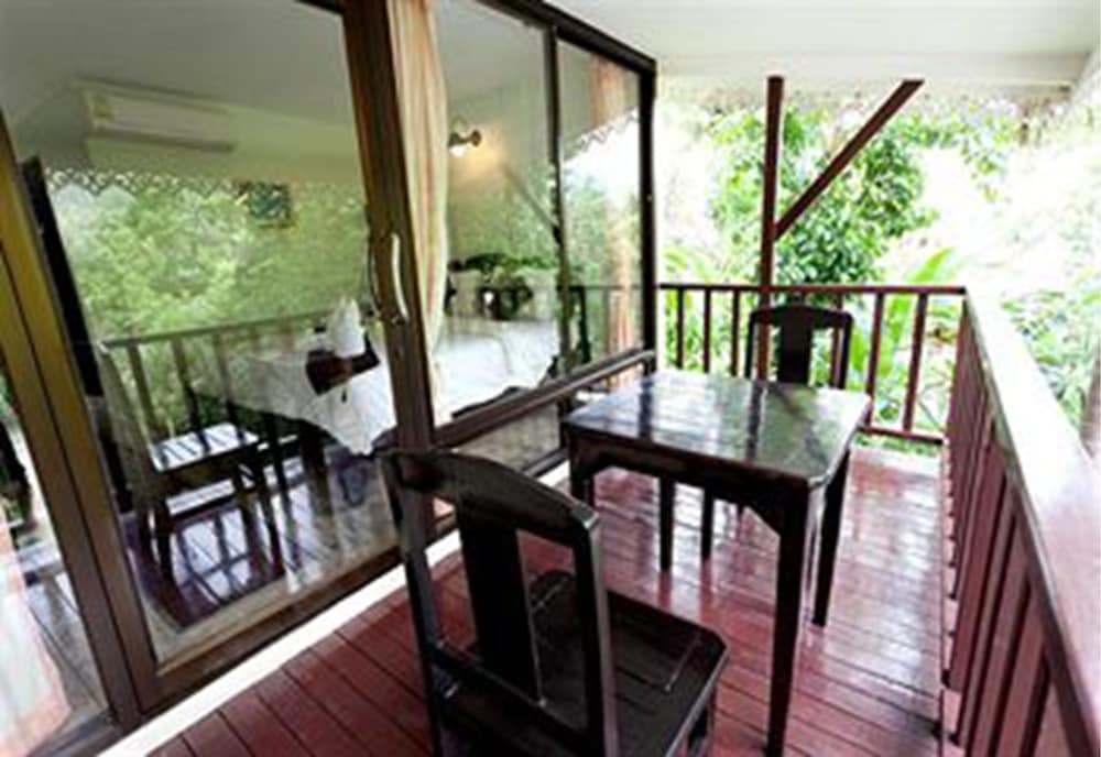 CHANG CLIFF RESORT 54/70