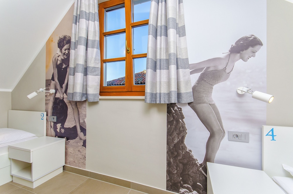 Hostel Dvor 41/44