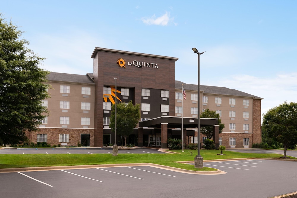 La Quinta Inn and Suites by Wyndham Montgomery 44/50