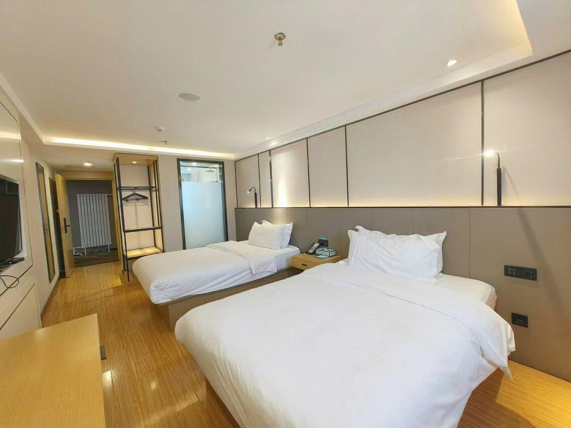 Standard, Twin Beds