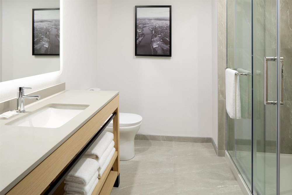 Hyatt Place Montreal Airport 46/50